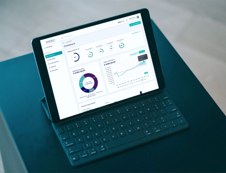 Creative Bulls UX/UI design and digital marketing project for Earnext – fintech platform interface and investment dashboard.