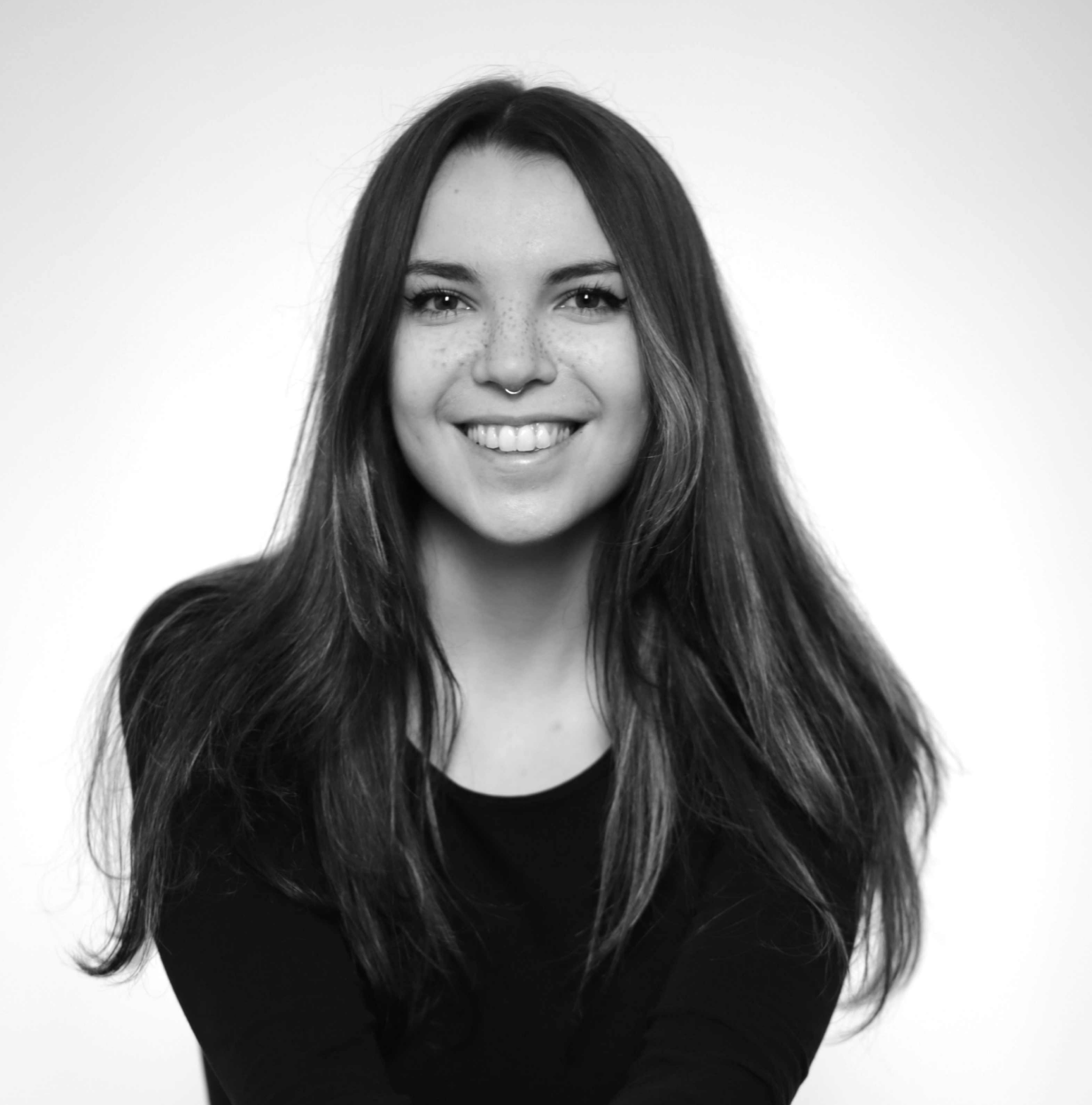 Rebecca Toscan – Art Director e Marketing Specialist di Creative Bulls, agenzia di marketing creativo specializzata in finanza e fintech.